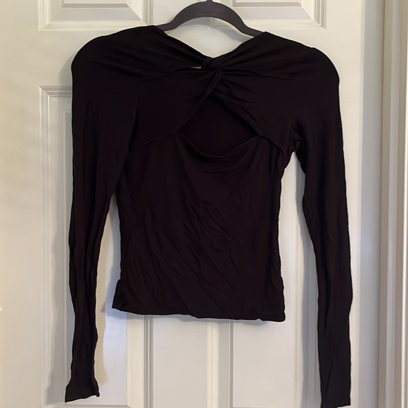 Hollister Black Slim Twist Back Ribbed Long Sleeve - Picture 2 of 7